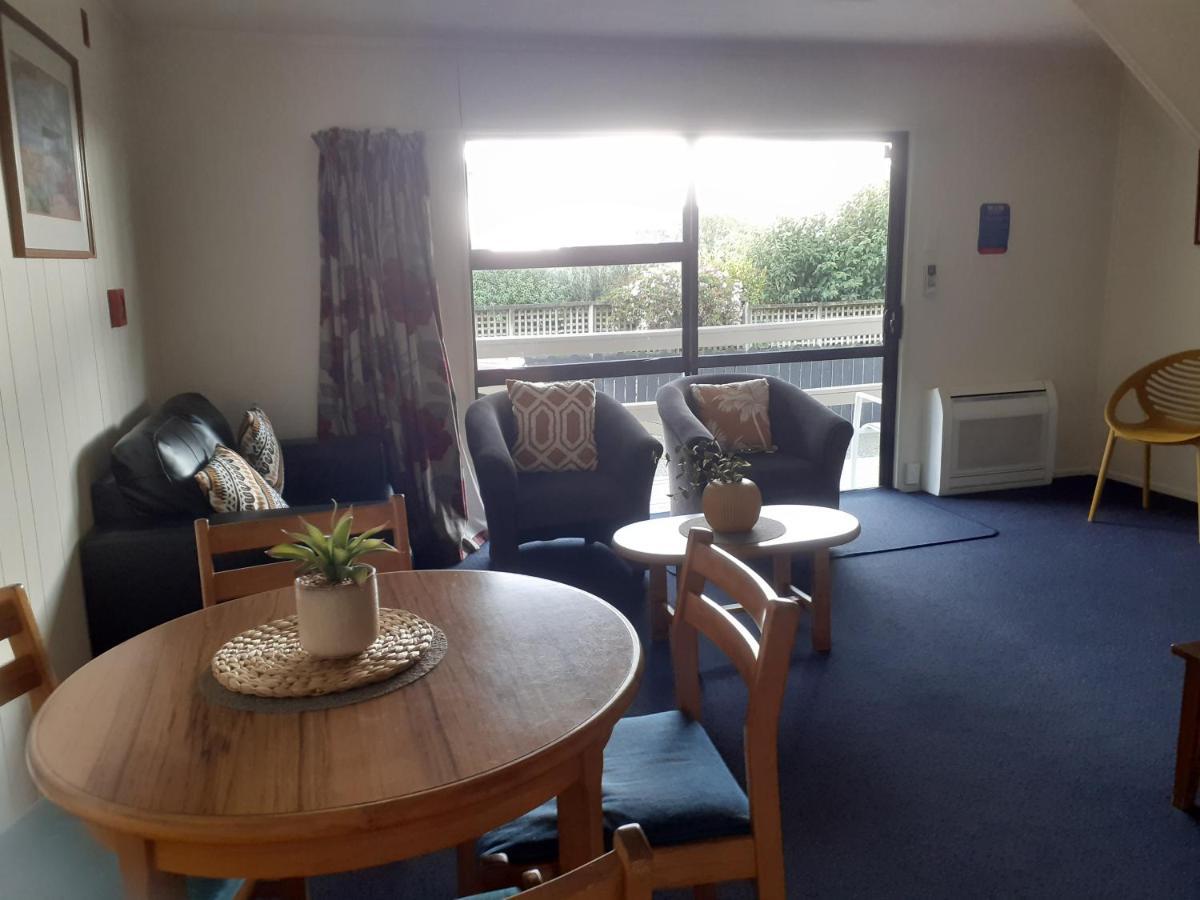 Moeraki Beach Motels Exterior foto